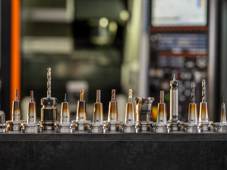 Liwald: CNC-verspaner 12