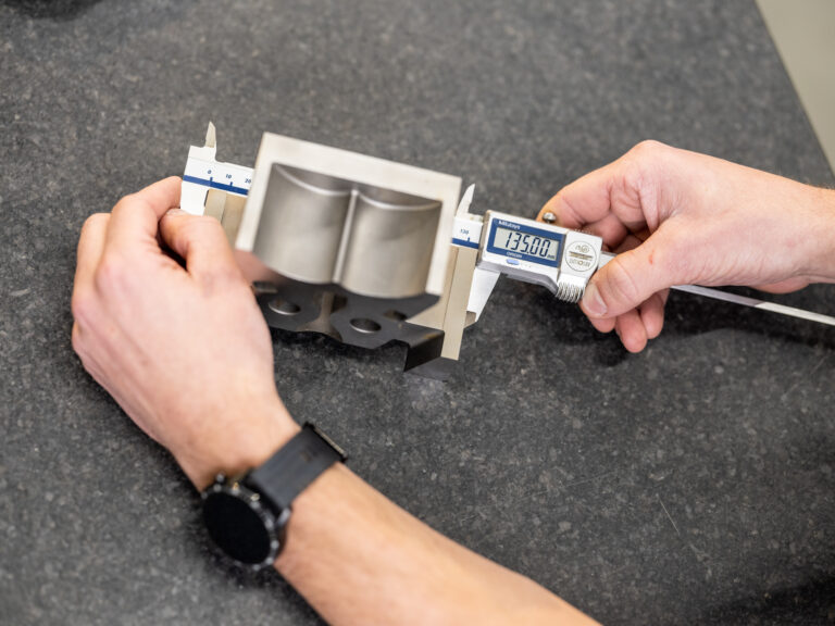 Liwald: CNC-verspaner 16