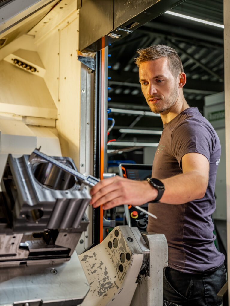 Liwald: CNC-verspaner 9